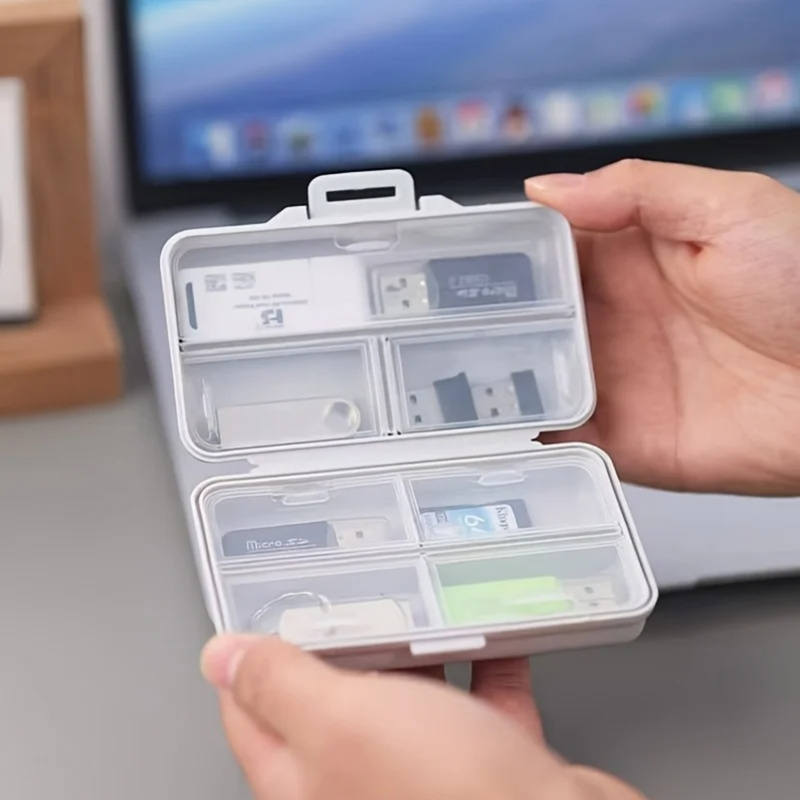 Stationery Office Supply Store - علبة تخزين USB واحدة مع أقسام